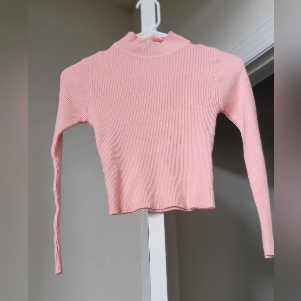 Women Cozy Pink Ribbed Turtleneck Sweater - Size Small (4)
